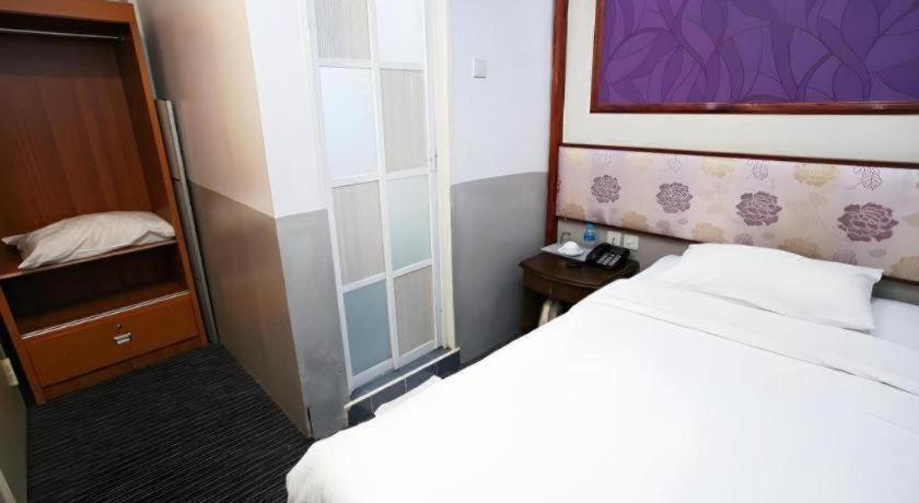 Hotel 165